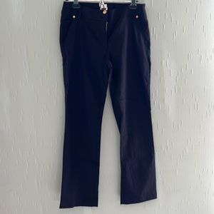 Black size 4 Anne Klein pants.  In great condition.